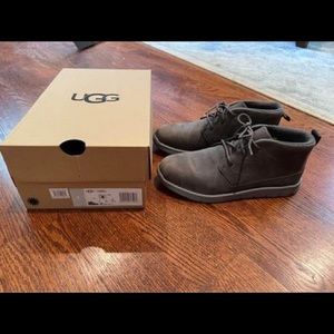 Boys UGG dress shoe/boot - size 4 - like new
